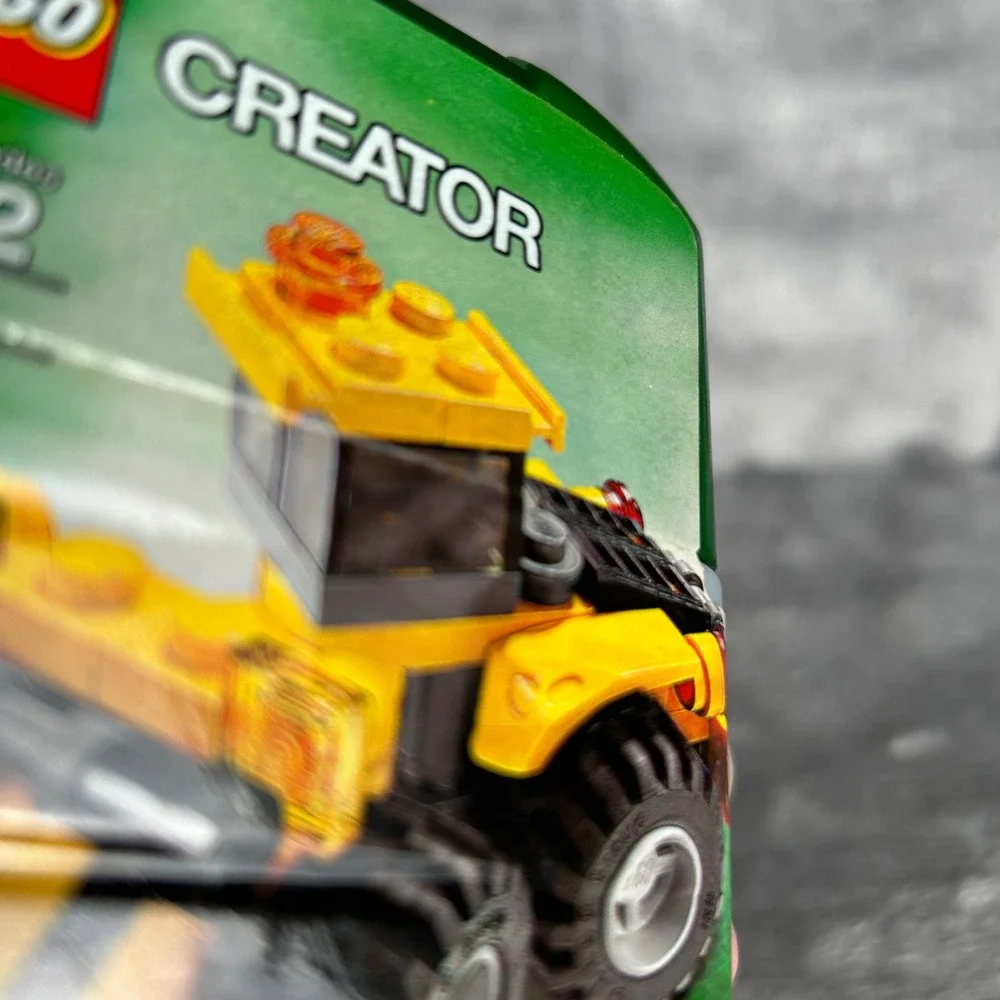 LEGO Creator 3-in-1 Mini Digger 5761 Construction Vehicle Set New Sealed - Picture 8 of 8